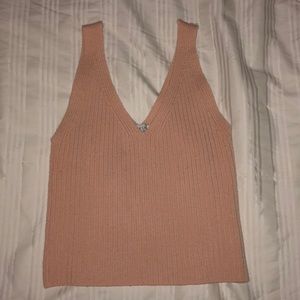 pink tank top